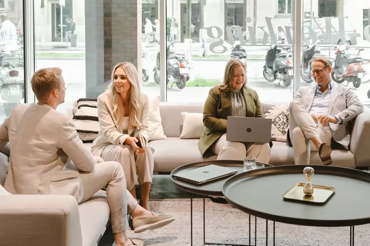 Signature Consulting Team