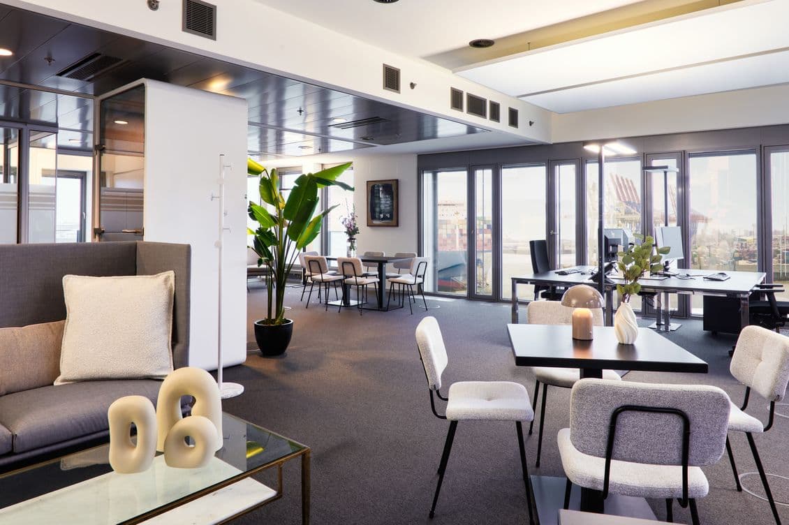 Business Lounge